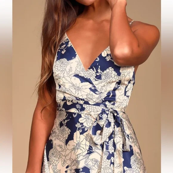 Tea Gardens Navy Blue Floral Print Satin Lulus Maxi Dres - Picture 3 of 6